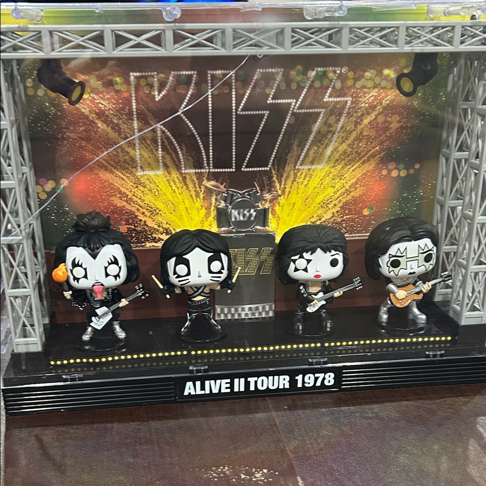 KISS Alive II Tour 1978 Collectible Figures Set